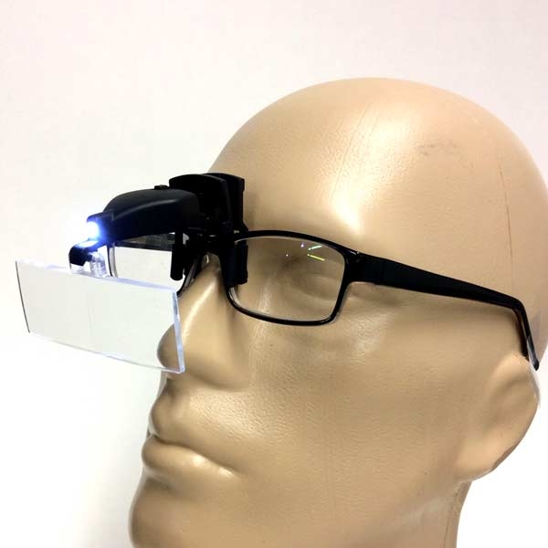Clip On LED Eyeglass Magnifier Set 3 lenses 1.5x, ,2.5x ,3x